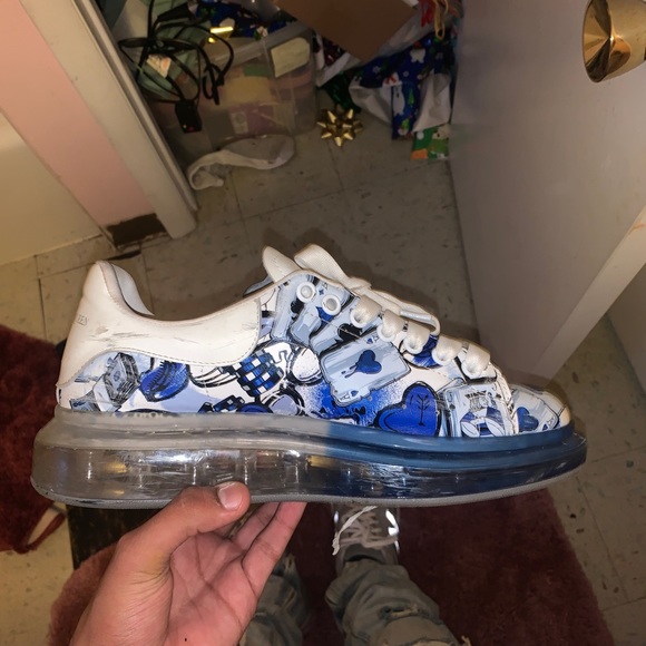 Alexander McQueens - Picture 4 of 4